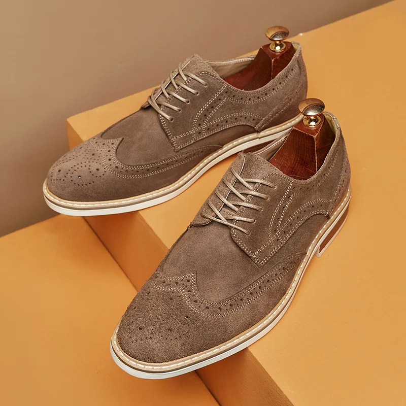 

Fashion Cow Suede Mens Dress Brogues Shoes 2024 Autumn New Designer Handmade Comfortable Elegant Black Wedding Social Shoes Man