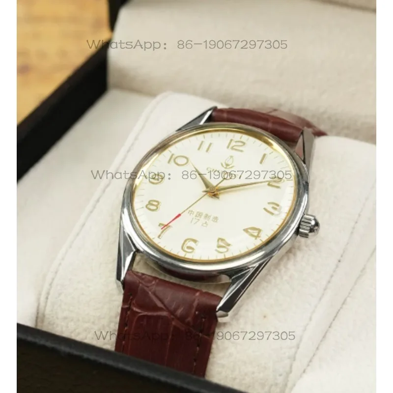 Men's watches are manually wound, and retro mechanical watches are the first choice for gifts.