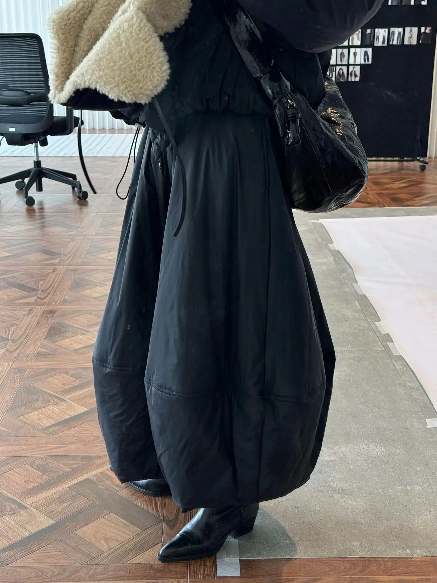 [LANMREM] Office Lady Thick Warm Cotton Skirt For Women Elastic High Waist A-lilne Mid-length Skirts 2025 Winter New 26C965