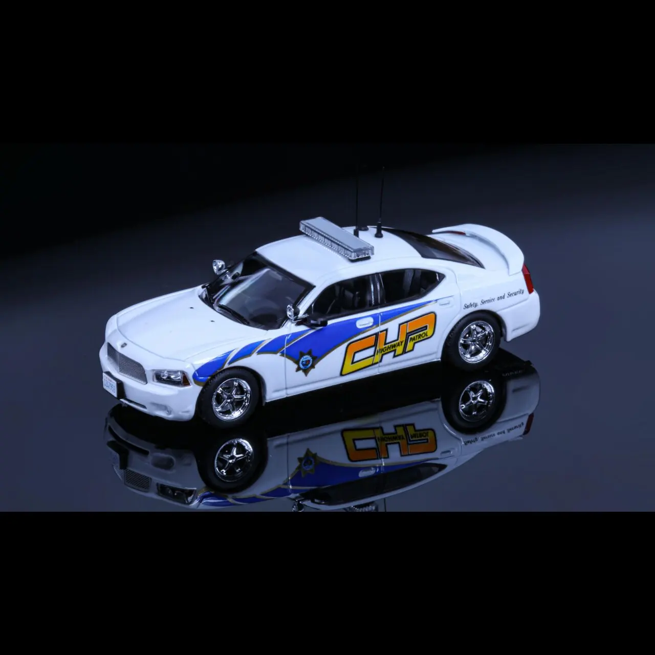 In stock 1:64 new product - Racing Horse Charger 08 SRT California Patrol CHP Alloy Cast Static Car Model, Limited Edition, Gift