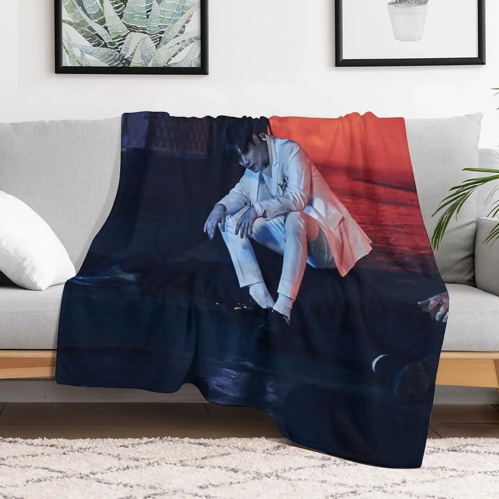 SHINee TAEMIN THIRSTY Throw Blanket Tourist funny gift Sofa Throw Blankets