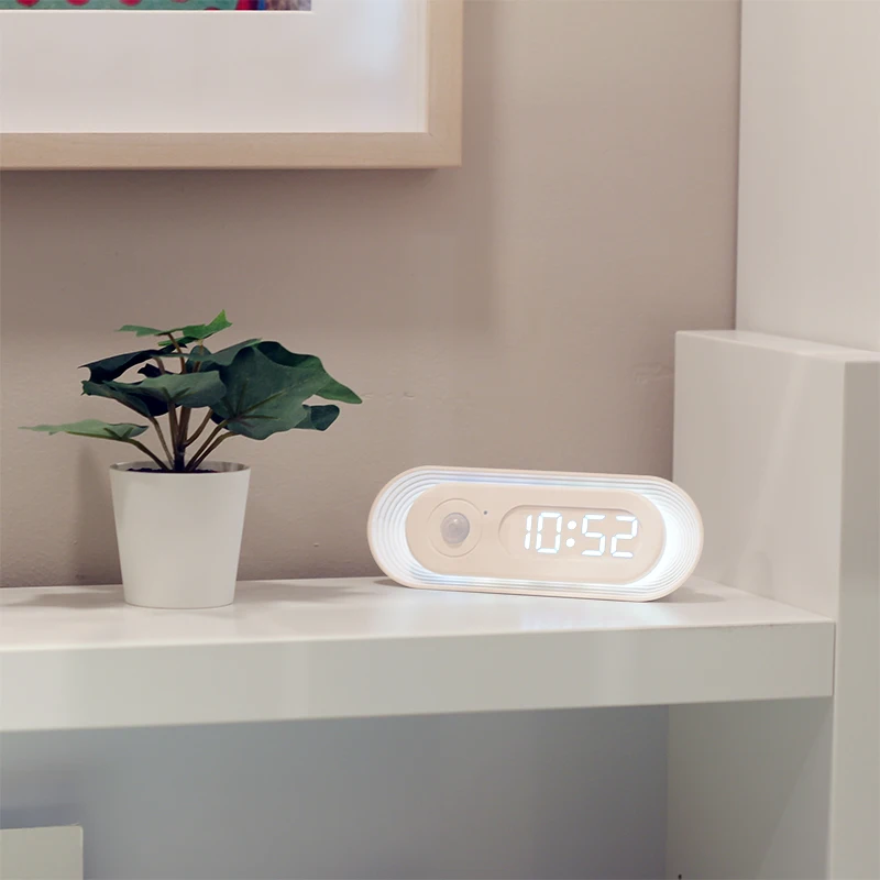 Luz nocturna con Sensor de movimiento y reloj Digital, lámpara nocturna recargable, soporte de pared magnético LED para escritorio, armario, escalera, baño