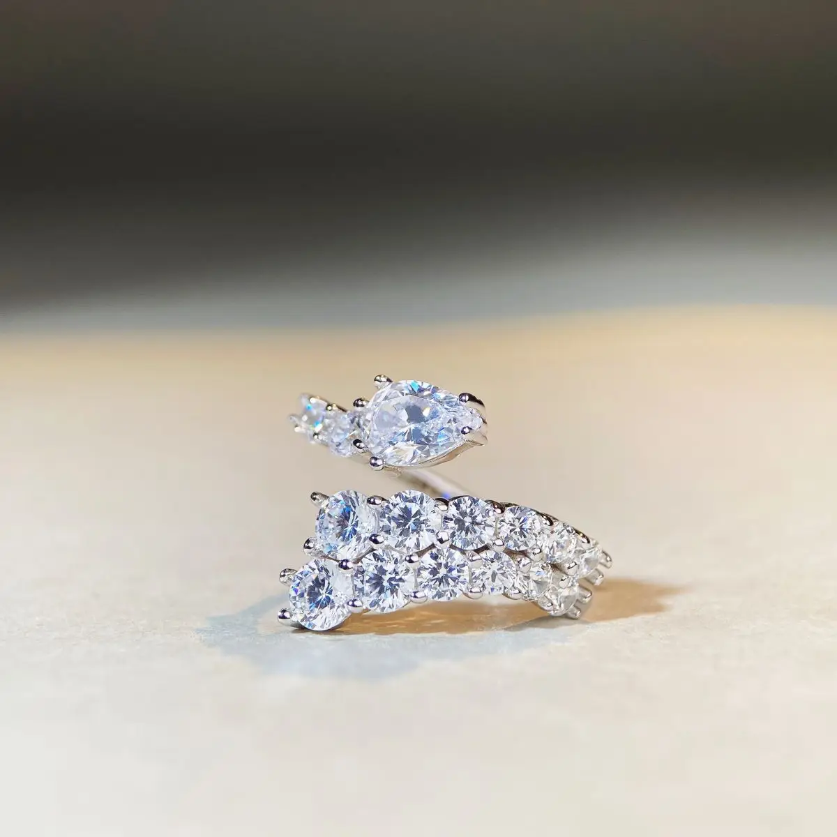 

S925 Sterling Silver Serpentine Ring Adjustable Ring Water Drop Full Diamond Ladies Exquisite Gift