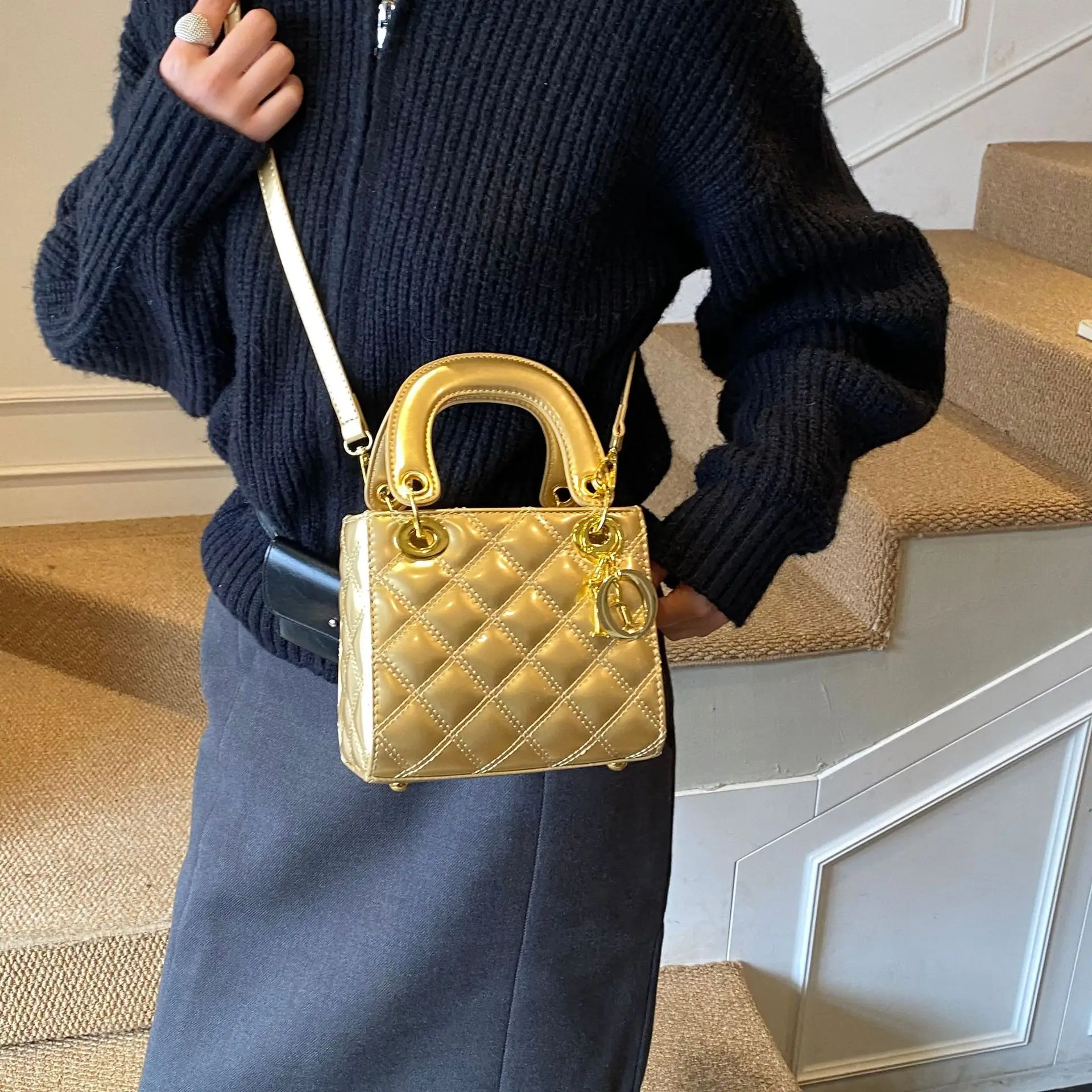 

2025 Autumn Top Handle Bag, Women's Chic Shoulder Crossbody, Versatile Commuter Travel Tote, Minimalist Day to Night Bag