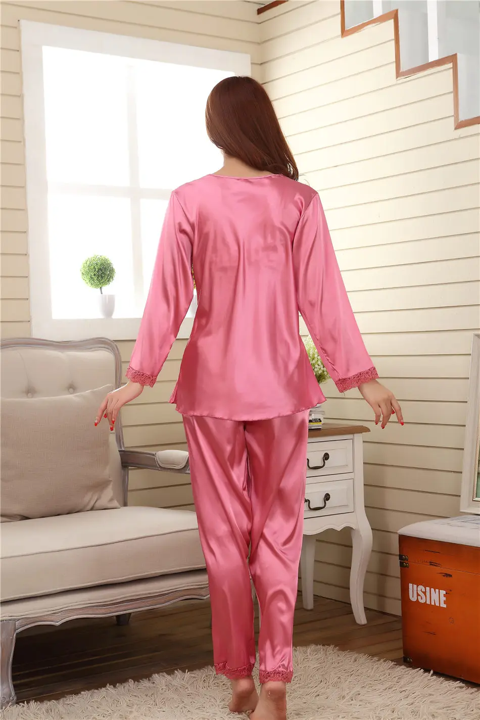 Women Silk Pajamas Embroideried Set New Brand Spring Fall Satin Nightgown Elegant Ladies Nightclothes Red,Green,Pink,Bean Pink