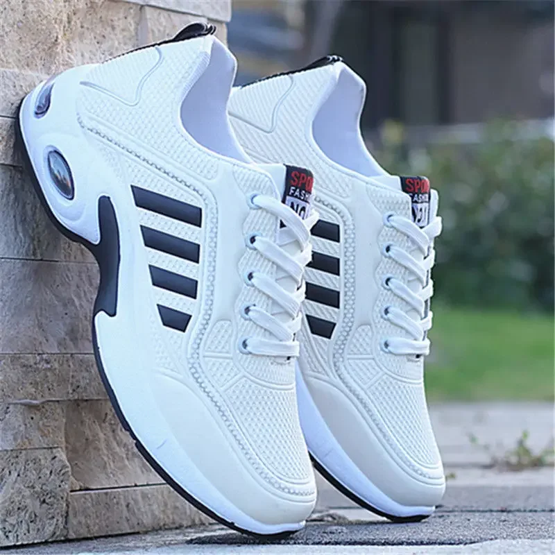 White Sneakers Men Casual Shoes Lace Up Men Shoes Comfortable Mens Vulcanize Shoes Designer Tenis 2022 Thick Soled Jogging Shoes