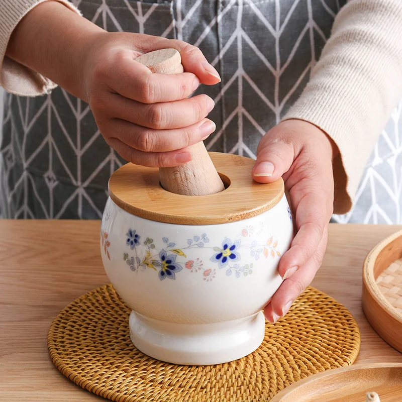 

Christmas Gift Ceramic Garlic Grinder Pressing Grinder Garlic Mortar and Pestle Olive Wood Pestle and Mortar