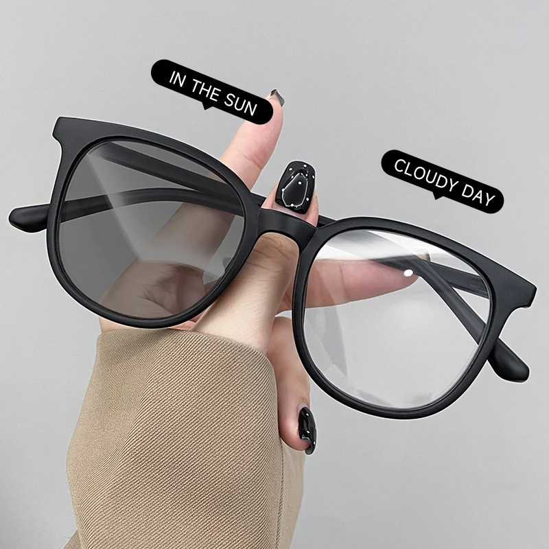 Professional Fashion Large Frame Photochromic Sunglasses Large Frame For Office And Outdoor Use UV400 Fashion Accessories
