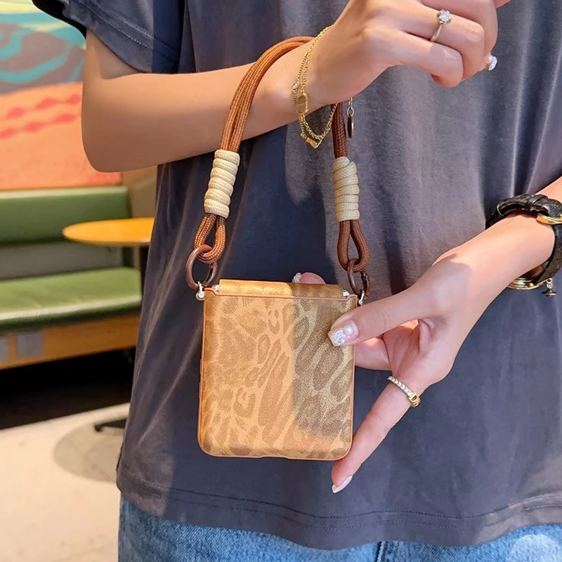 Matte Leopard Pattern PU Leather Case For Motorola RAZR 60 50 Ultra Plus RAZR2025 2024 Hinge Armor Back Cover Shell + Strap