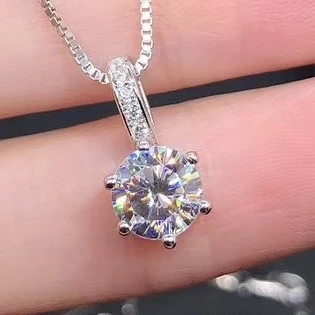 

Delicate Test Positive 1Ct 6.5mm D VVS1 Round Cut Moissanite Diamond Pendant Necklace Solid Platinum 950 Wedding Jewelry