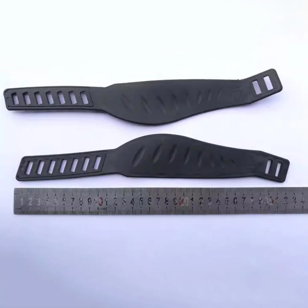 Adjustable Stirrup Straps 2 Pieces for Exercise Bike Pedals Plastic Construction Suitable for Various Fitness Equipment