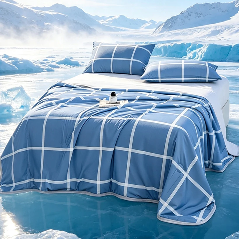 Soft Cooling Ice Silk Summer Quilt, A-Class Printed Lightweight Blanket, Silky Breathable Air Conditioner Quilt for Hot Sleepers