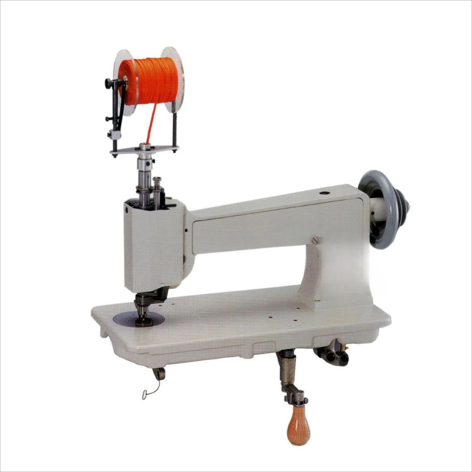 Hand-cranked chain mesh sewing embroidery machine