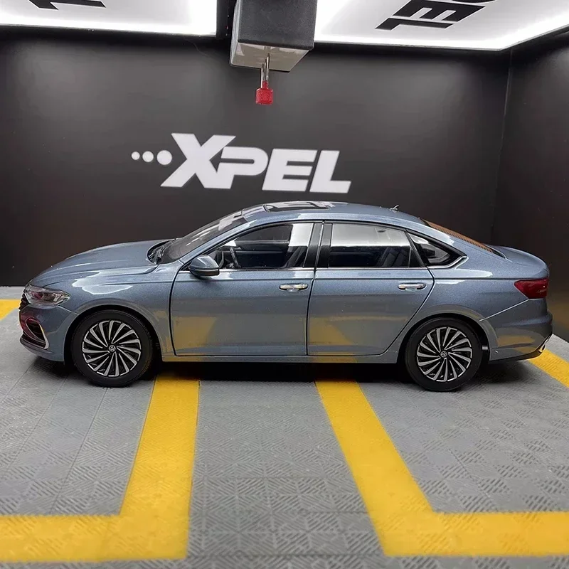 

1:18 Original Saic New Lanyi New Lavida 2022 Star Alloy Car Model