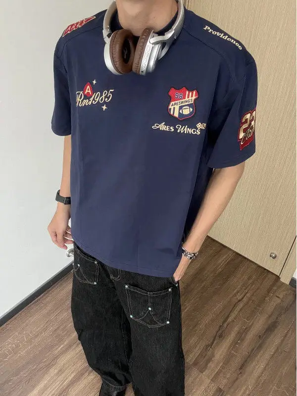 

Loose Fit American Style Short Sleeve T-Shirt with Embroidery Badge Summer Breathable Youthful Trend for Men And Unisex