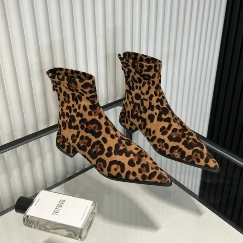 Zapatos de mujer, botines con estampado de leopardo, moda elegante, zapatos de fiesta de baile, tacones cuadrados, botas cortas modernas para mujer