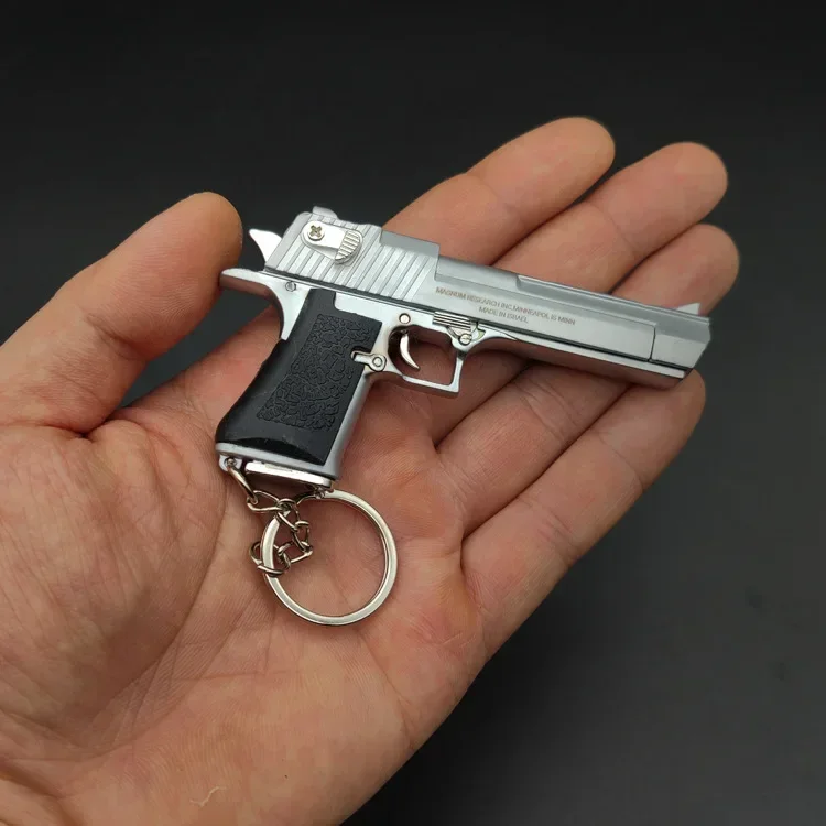 2024 Fidget Toy PUBG Keychain Mini Metal Desert Eagle G17 Keychain Pistol Portable Shell Ejection Assemble Disassemble