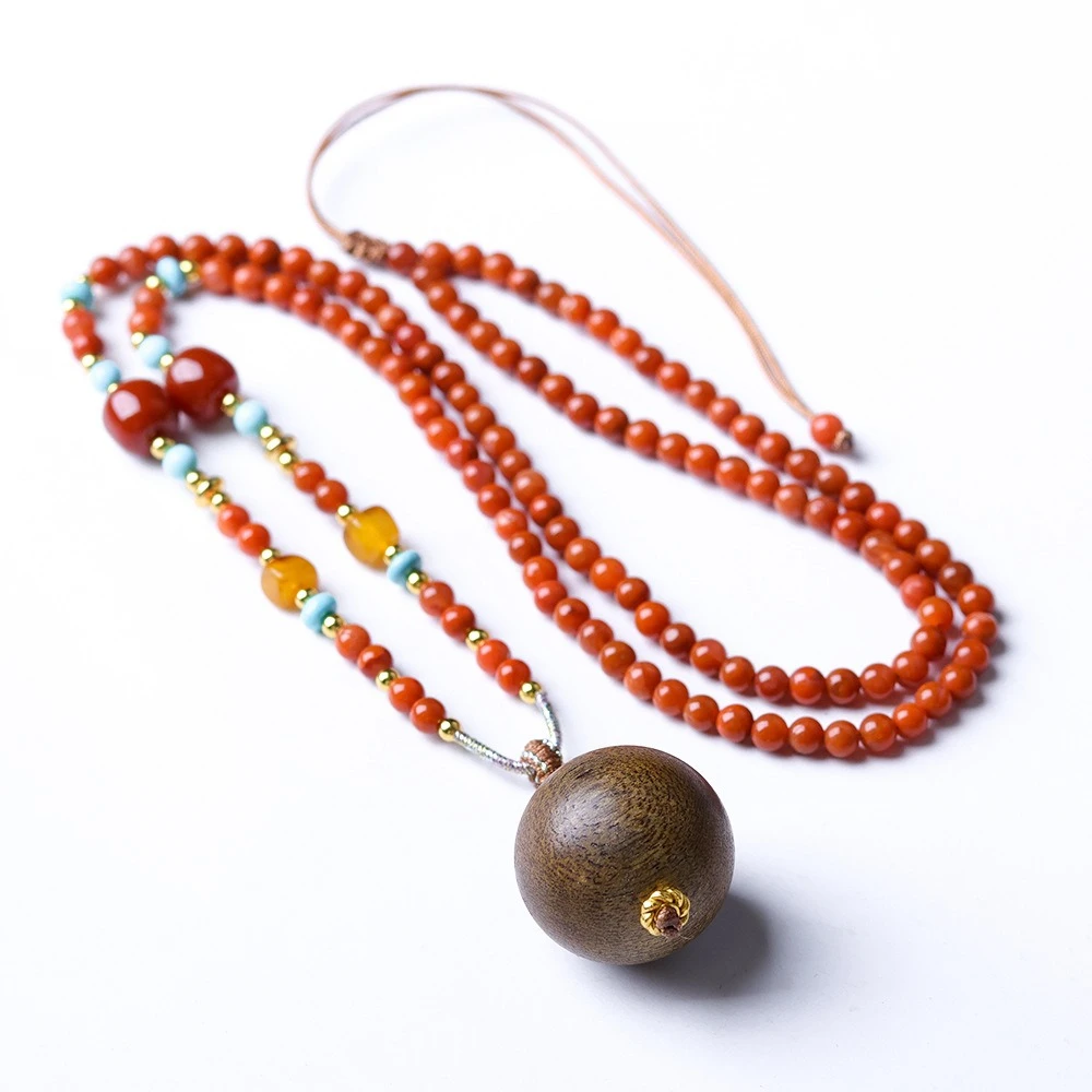 Diseño original: ágata roja del sur emparejada con el collar con colgante de Qinan amarillo que se hunde, cadena de suéter de estilo chino para juguetes culturales