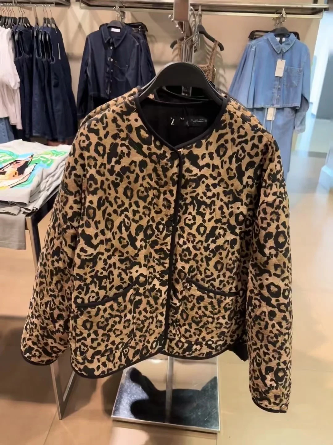 

Autumn Winter New Arrival Women's Lightweight Versatile Leopard Print Cotton Jaet Coat Loose Fit Long Sve round Ne But...