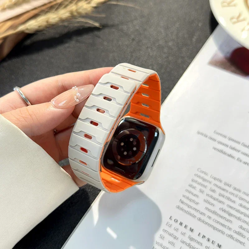Magnetic Strap For Apple Watch Bands Ultra 2 49mm 45mm 44mm 46mm 42mm Belt Silicone Bracelet iWatch Series 11 10 8 7 6 5 4 9 SE