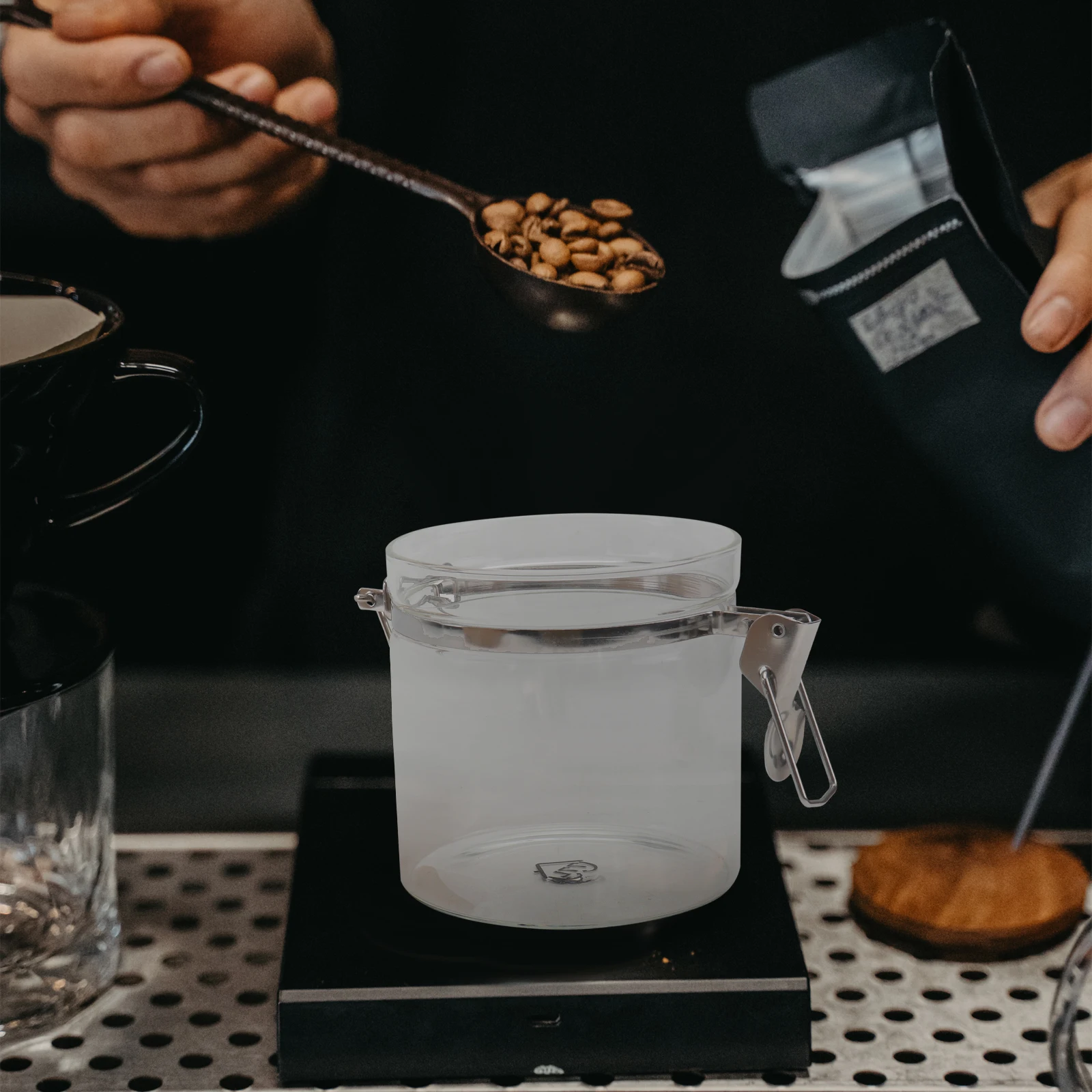 

1Pcs Kitchen Food Storage Jar Transparent Glass Sealing Container Easy Clean Multipurpose Ingredient Organizer