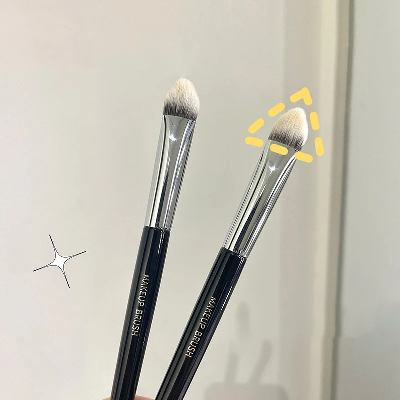 Pinceaux de maquillage correcteur de fond de teint à trois côtés, brosse de surbrillance de contour, outil de beauté cosmétique