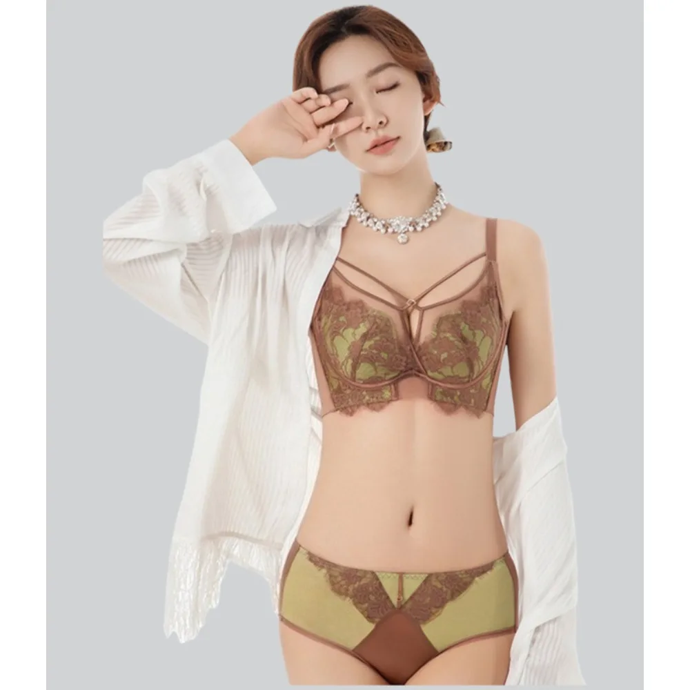 

Сексуальный комплект из бюстгальтера и трусиков с цветными блоками — пуш-ап, тонкое кружево, дизайн с разглаживанием спины и мягкими косточками для полного бюста