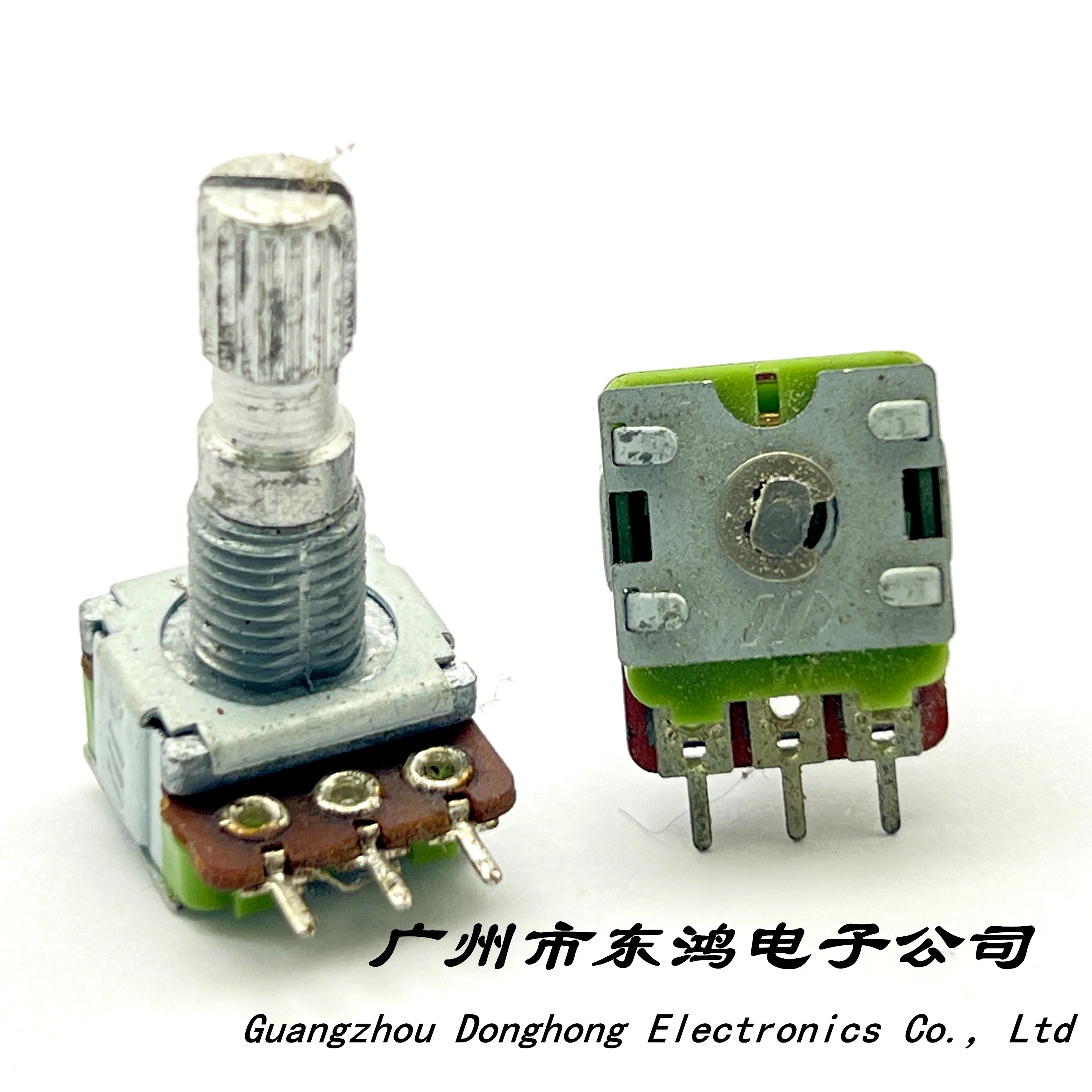 1 PCS 12 single potentiometer B100K with 3 pins and a midpoint positioning shaft length of 20mm