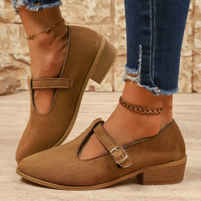 

2025 Autumn Retro Pointed Head Shallow Mouth Casual Single Shoes for Women Hollow Breathable Comfortable Versatile Fashion Pumps