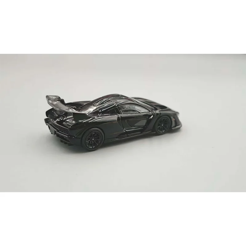 Nieuw op voorraad Masdi 1:64 Mclaren Senna stijl blauw legering speelgoedmodel gegoten hypercar met gedetailleerd interieur voor kerstcadeaus