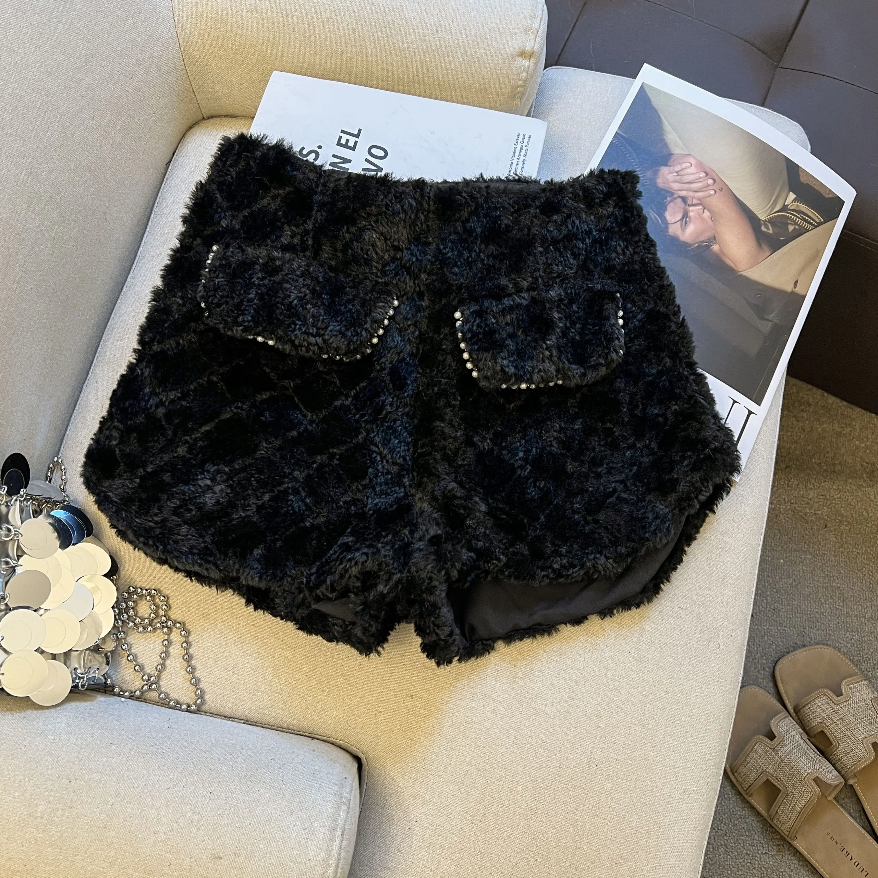 Pantaloncini a gamba larga con motivo a rombi in pelliccia sintetica spessa autunno inverno da donna Pantaloni corti soffici a vita alta tinta unita da donna