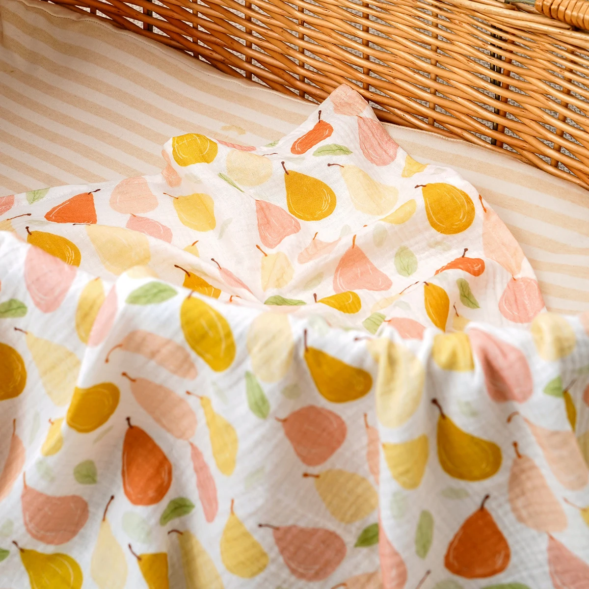 100%Cotton Crepe Blanket Newborn Muslin Swaddle Blanket Hug Quilt Soft Bath Towel Wrap Bedding Babies Stuff Blanket
