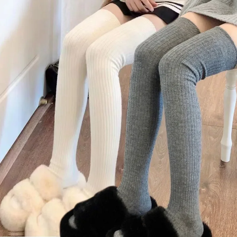 Calcetines de lana para mujer Otoño/Invierno Medias altas hasta el muslo de Color sólido Medias gruesas y cálidas de Lolita Calcetines de pierna larga blancos y negros para mujer