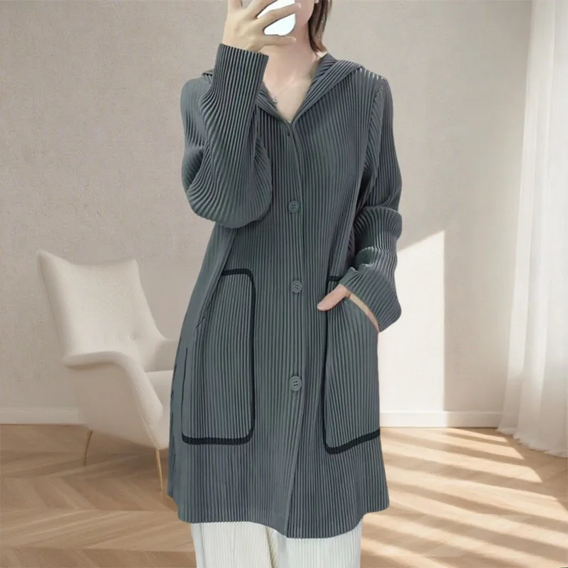 

Miyake плиссированная куртка с капюшоном, осенняя новинка, свободный повседневный кардиган с баской и длинными рукавами, топы большого размера с капюшоном, простая женская одежда
