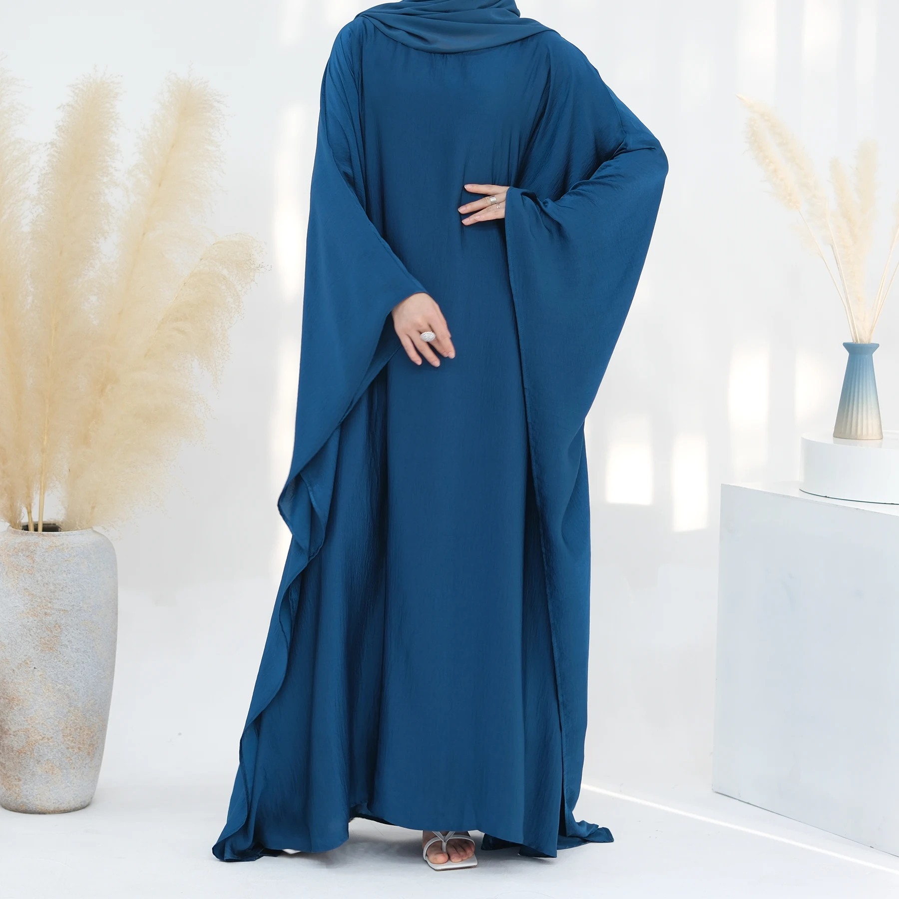 

2024 New Dubai Abaya for Muslim Women Elegant Femlae Party Waist Up Bat Sleeve Dress Solid Casual Loose Islam Modest Dresses