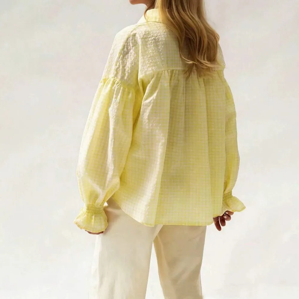 Women's Plaid Lapel Long-Sleeved Top, Fashionable Loose Pleated Sleeves, Casual Outerwear, Single-Breasted Open-Front Shirt