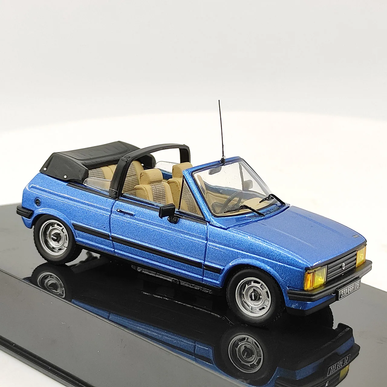 عيب دييكاست IXO 1:43 مقياس TALBOT SAMBA CABRIOLET 1983 سبيكة سيارة نموذج تحصيل لعبة هدية تذكارية عرض حلية