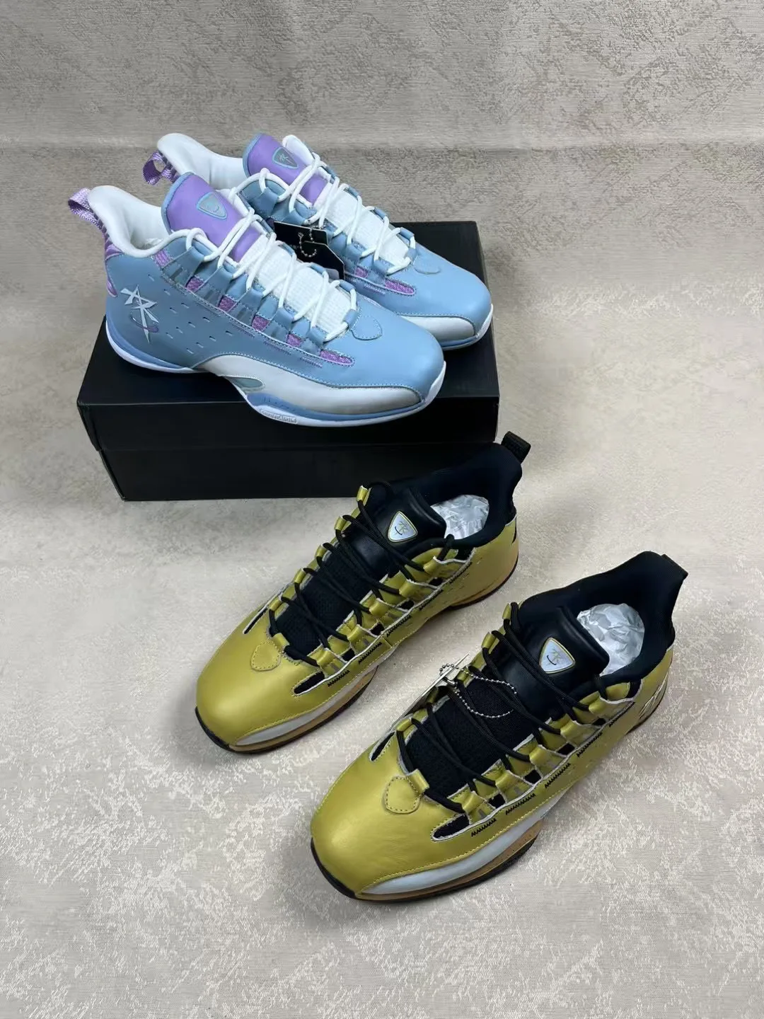 

New Men's Breathable Highly Stretchable Lightweight Comfortable and Versatile Training Basketball Shoes Sports Training Footwear