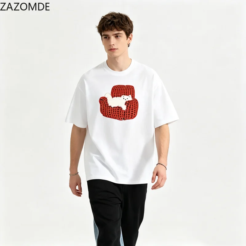 ZAZOMDE Neutral Streetwear T-shirt Cartoon Cat on Red Plaid Sofa Front Graphic Short Sleeve Oversized Tops Short Sleeve Top