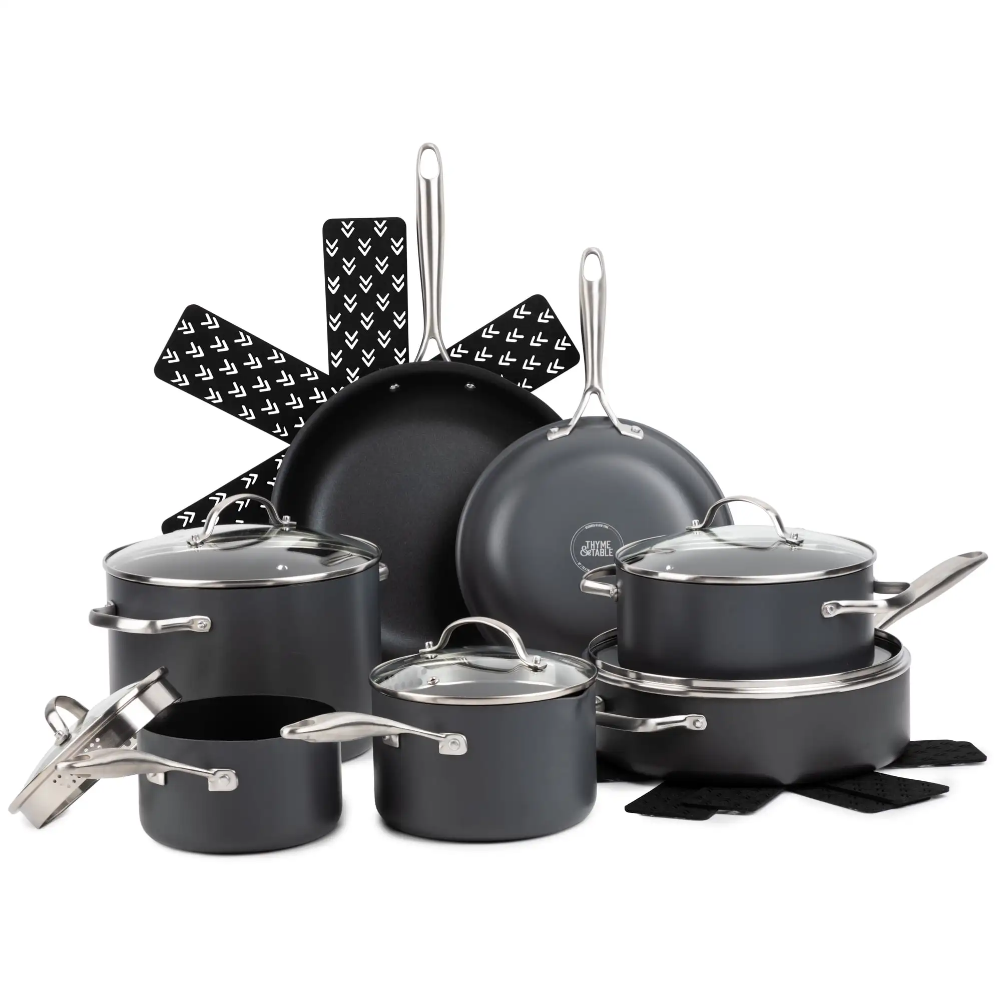 

Hard Anodized 15-Piece Cookware Set Non-Stick - Black Durable and perfectly stylish cookware set suitable for home use