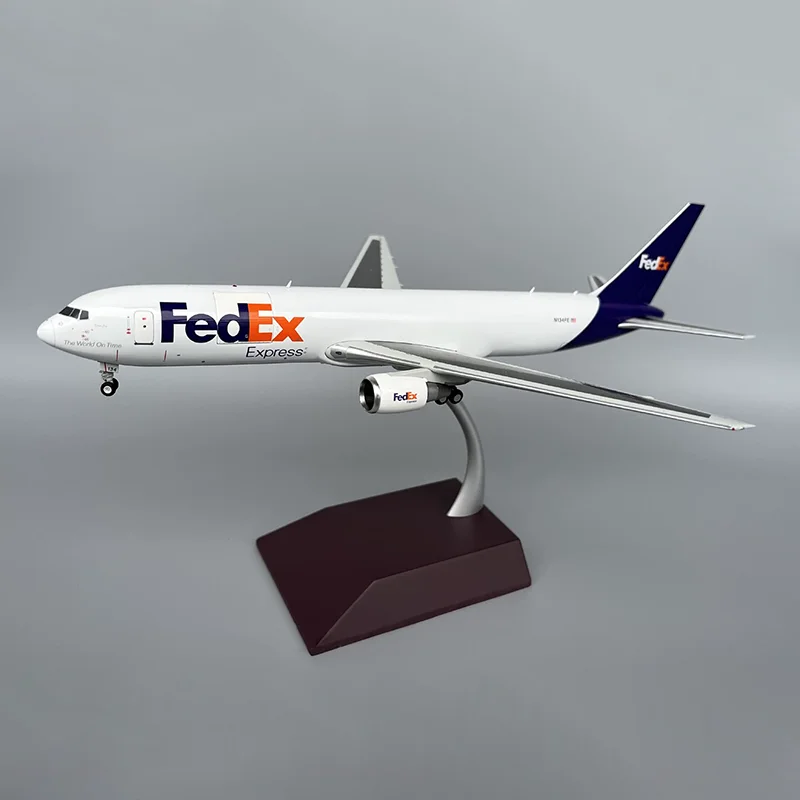 Diecast Alloy 1/200 G2FDX1169 B767 767-300ER N134FE Aircraft Model Toys Adult Fans Collectible Souvenir Gifts