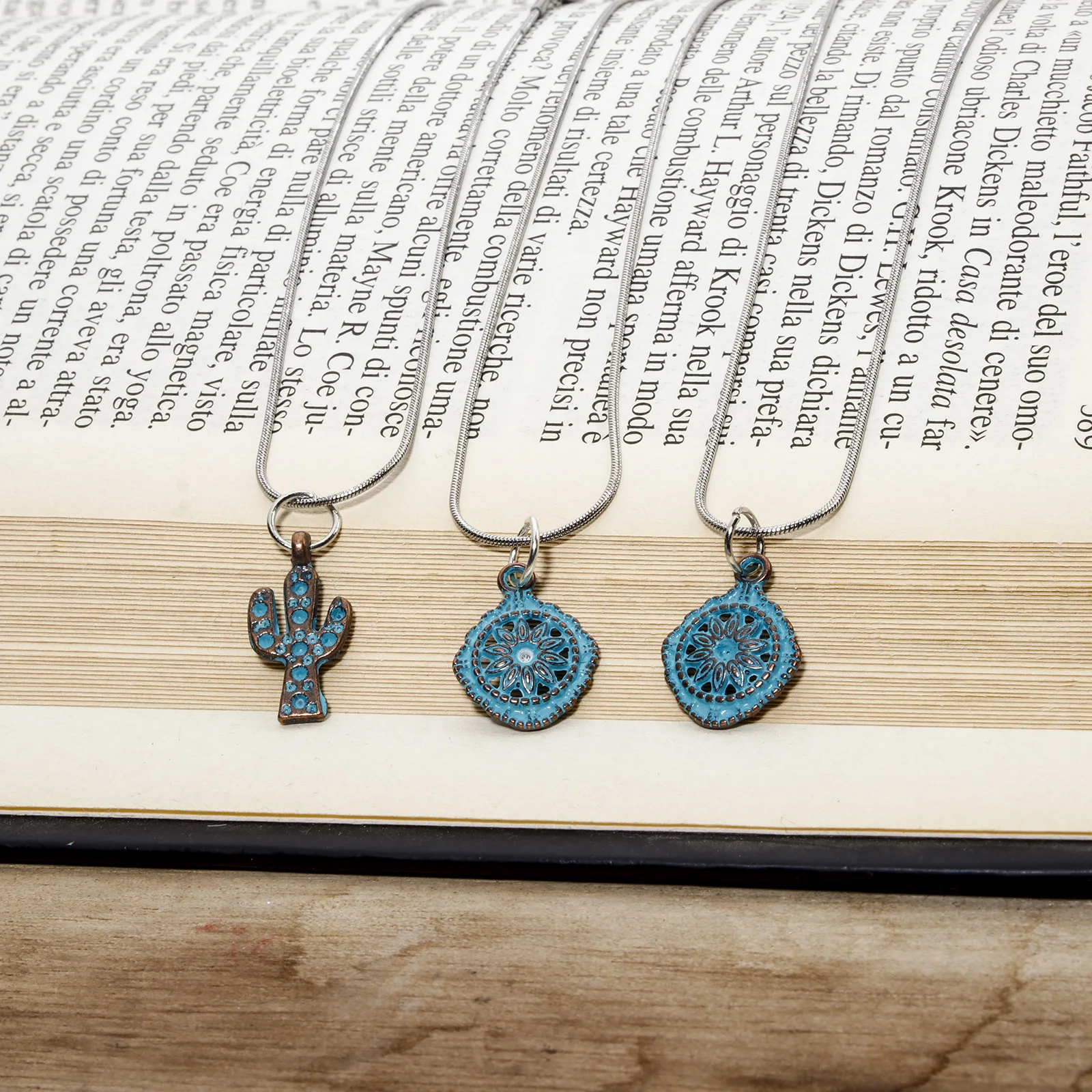 100 PCs Bohemian Patina Charms Antique Copper Blue Flower Sun Metal Zinc Based Alloy Pendants DIY Making Necklace Jewelry