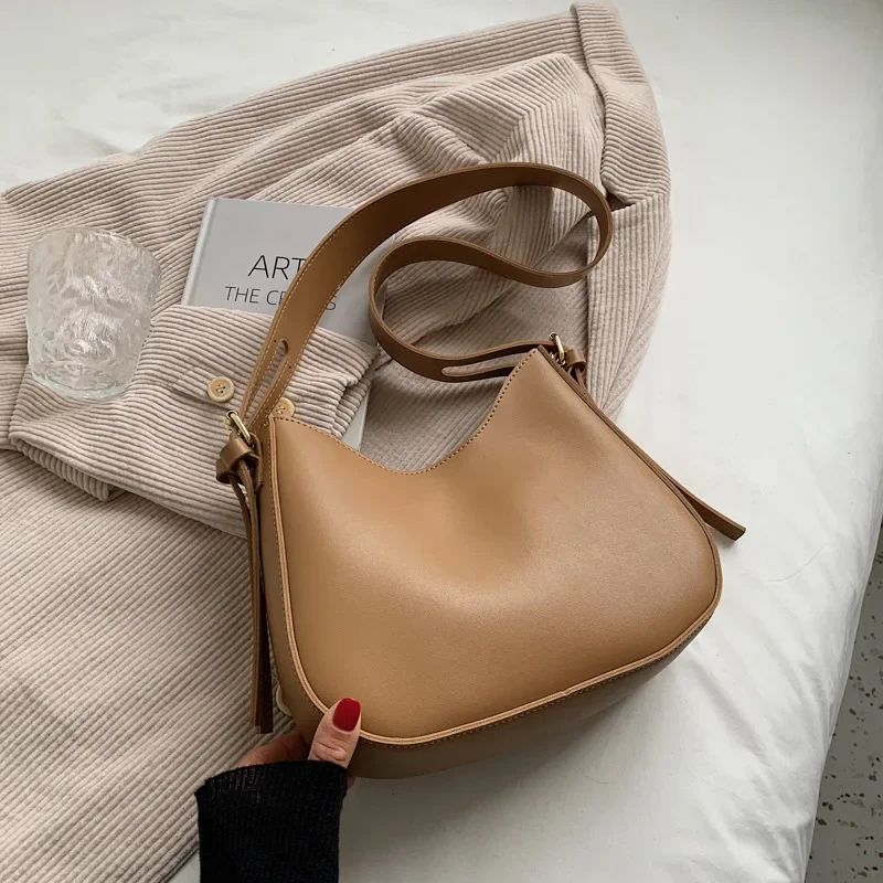 Bolsa de ombro retrô para mulheres, bolsa crossbody, grande capacidade, nova moda