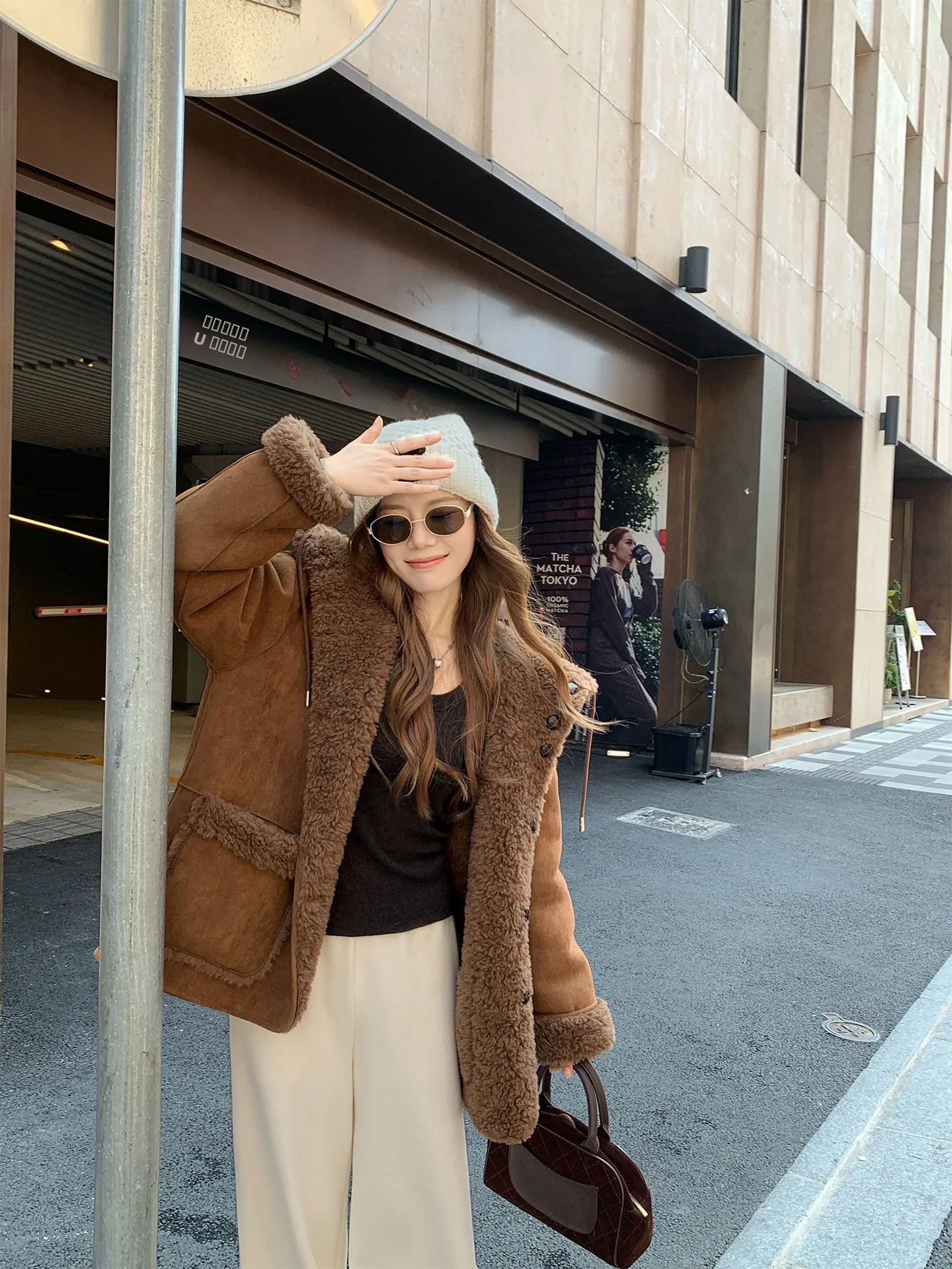 

Женское стеганое пальто Benxe Amber Cloud с отделкой из овечьей шерсти, повседневное, свободного кроя, средней длины, из смесовой ткани (полиэстер и шерсть)