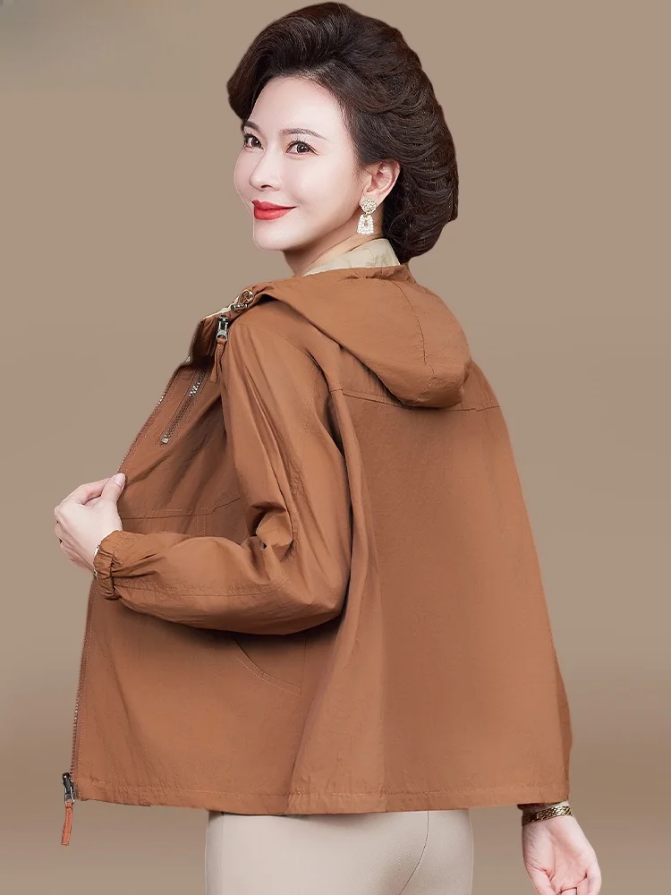 

Повседневная короткая куртка для женщин среднего и старшего возраста, осенняя модная верхняя одежда с молнией и капюшоном, одежда для активного отдыха