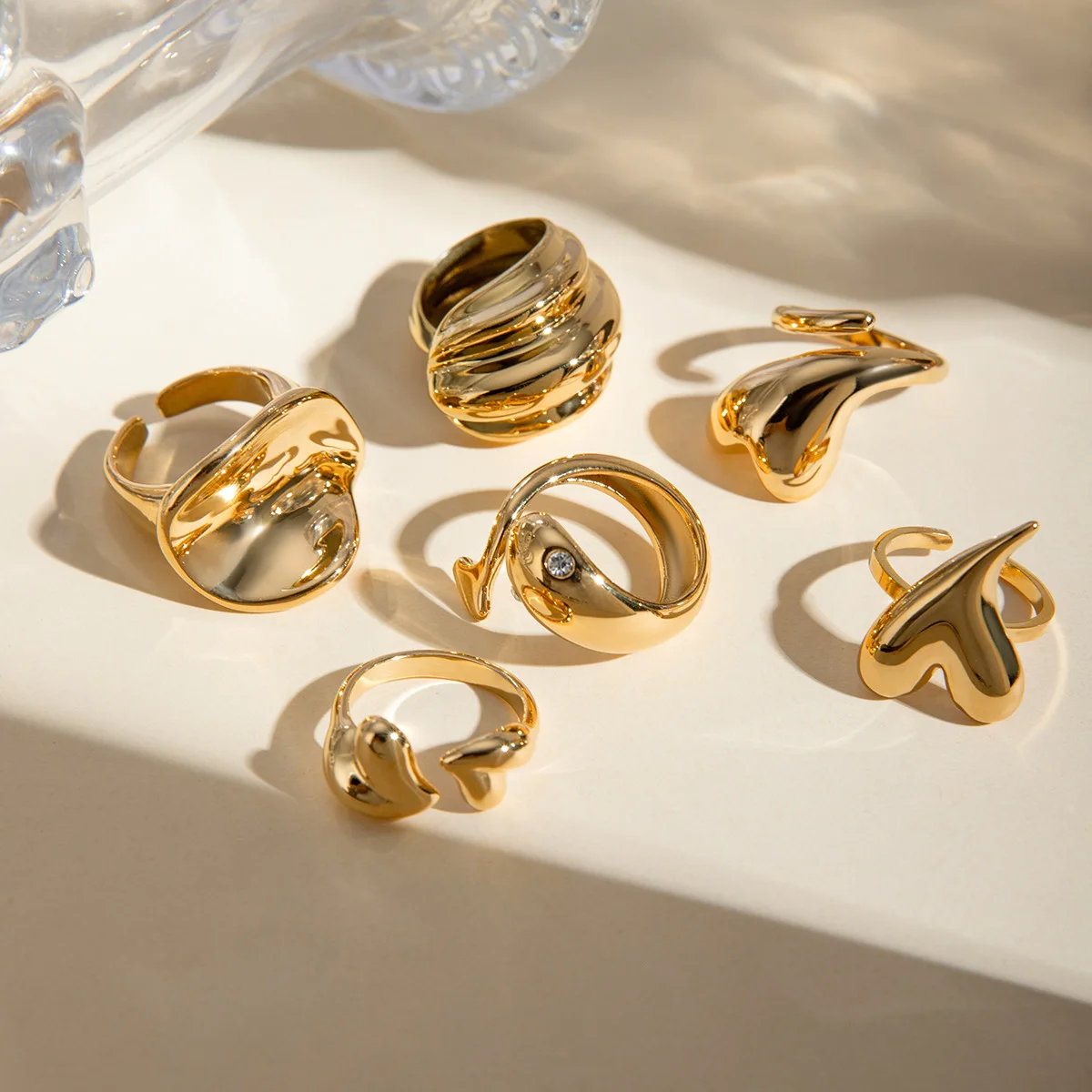 

Cute Romantic Stainless Steel Ring Women Jewelry 2025 Autumn Winter Fashion Party Accessories Halloween Golden Hollowed-out Gift