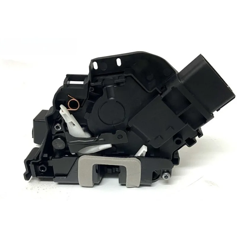 

Механизм замка передней левой двери для Ford Focus Classic 2005-2014 1.8 3M5AR21813ET, абсолютно новый