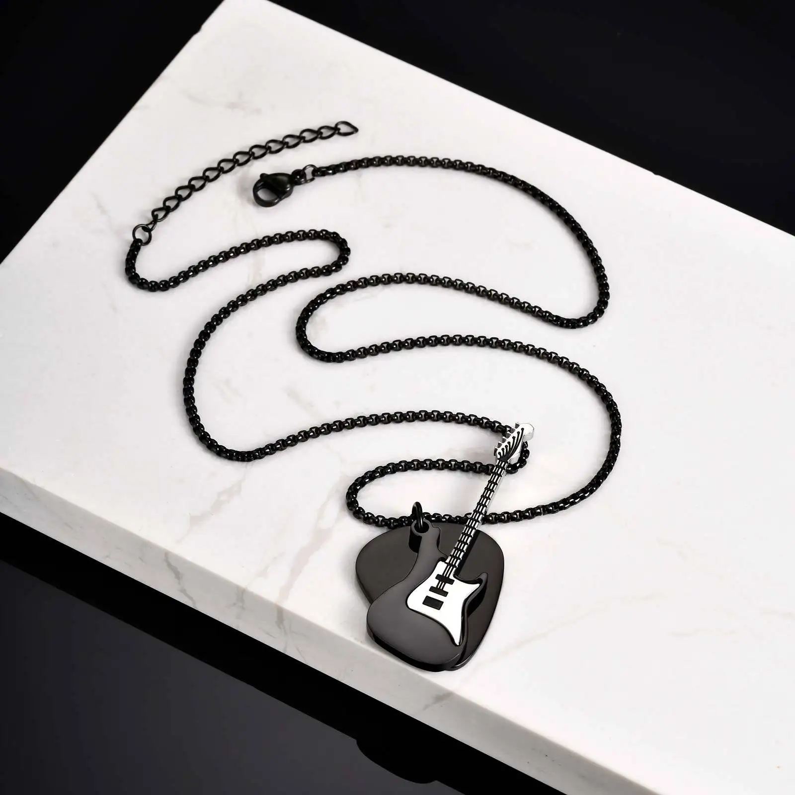 Gitarre Paddel Geometrie Anhänger Edelstahl Punk Rock Männlich Personalisierte Mode Halsketten Hohe Qualität Schmuck – Detail 9