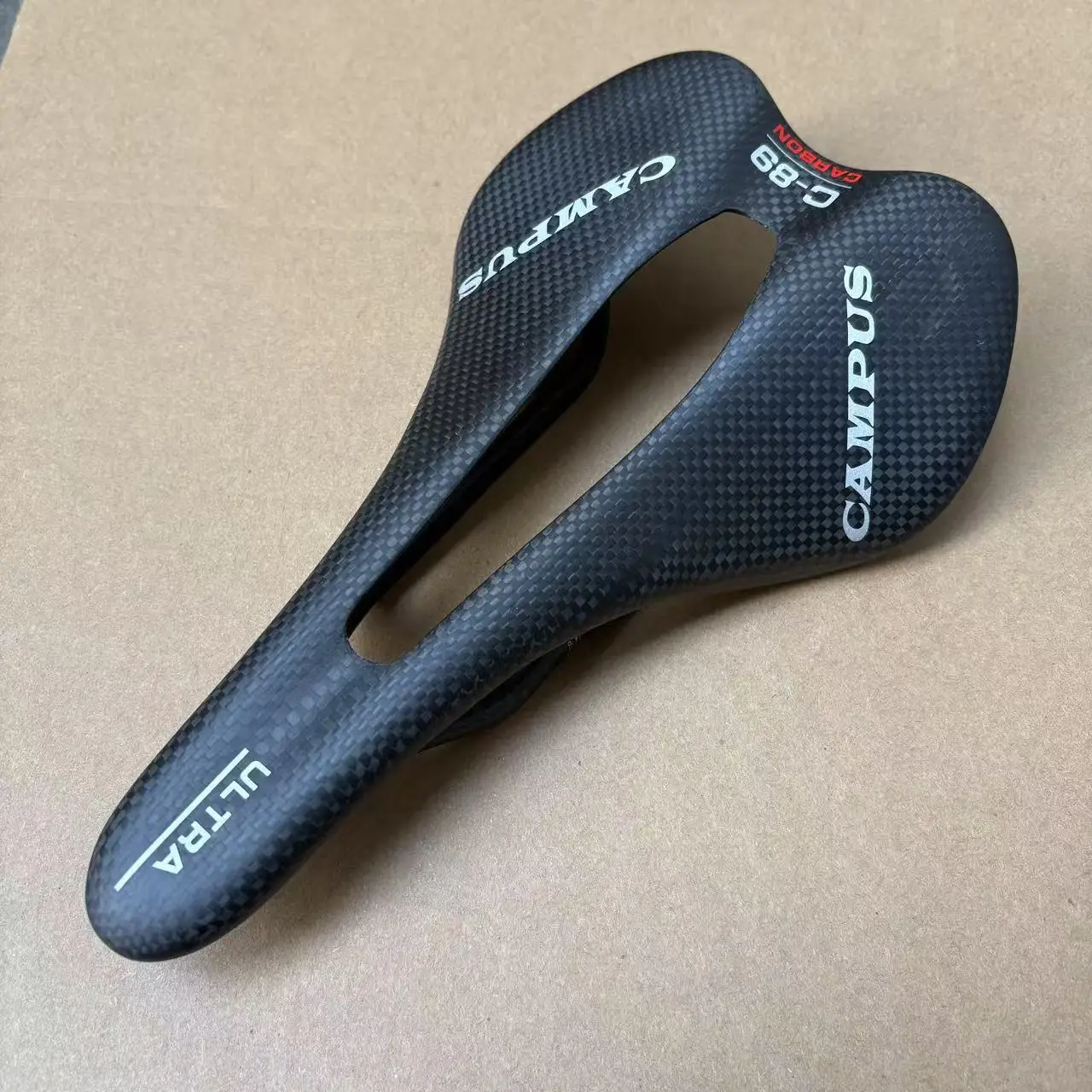 

Camps Boost Ultra-light carbon fiber Bike saddle 248x145mm Road/MTB seat cushion