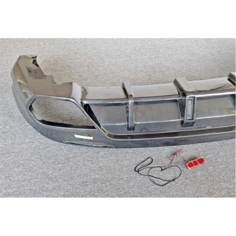 

For Alfa Romeo Stelvio 2017-2021 Carbon Fiber Rear Diffuser Rear Lip Rear Chin